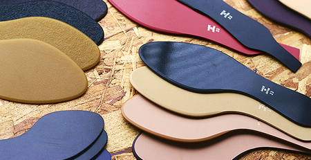 各種靴底用ゴム資材製造業務